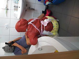 Rubber whore steht auf seinen schwarzen Schwanz