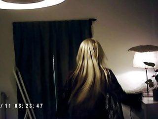 Blonde Russin liebt es zu ficken zu Hause