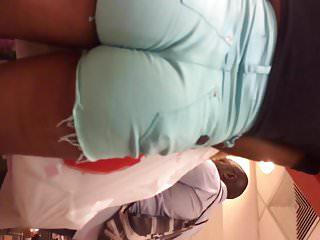 Shortinho - no na steckt sich die mc in hd