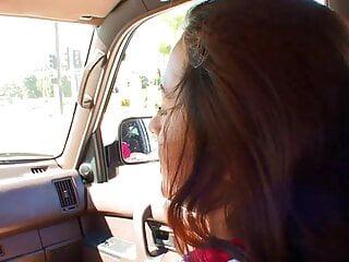 Alte amerikanische Fotze liebt junge Schwänze