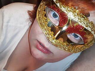 Heißer Blowjob von molliger Russin mit dicken Titten